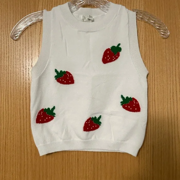 Tilly’s - FULL TILT Strawberry Women’s Vest - Picture 2 of 4